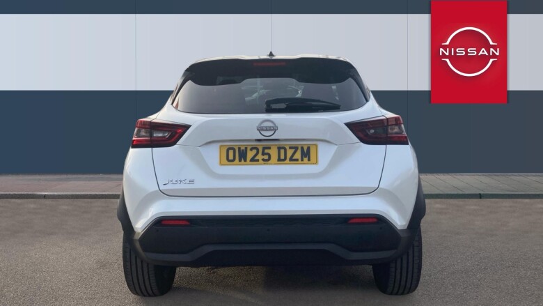 Nissan Juke 1.0 DiG-T N-Connecta 5dr Petrol Hatchback